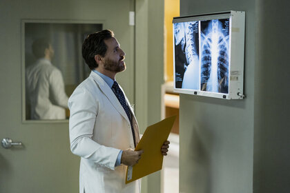 Edgar Ramírez in Dr. Death Season 2