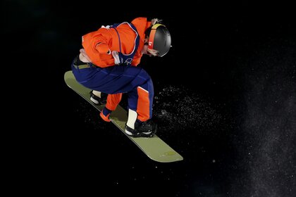 Melissa Peperkamp trains snowboarding for the Milano Cortina 2026 Winter Olympics.