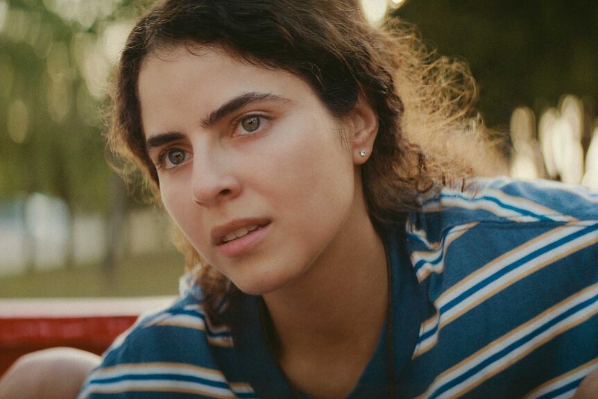 Etta looking in the distance in M.I.A. Season 1 Episode 2.