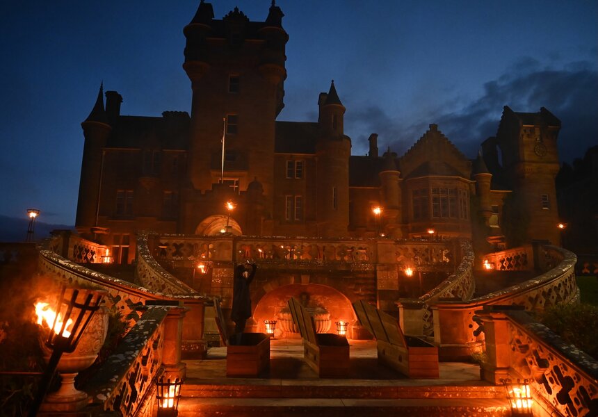Ardross Castle appears at night on&nbsp;The Traitors Season 3 Episode 4.