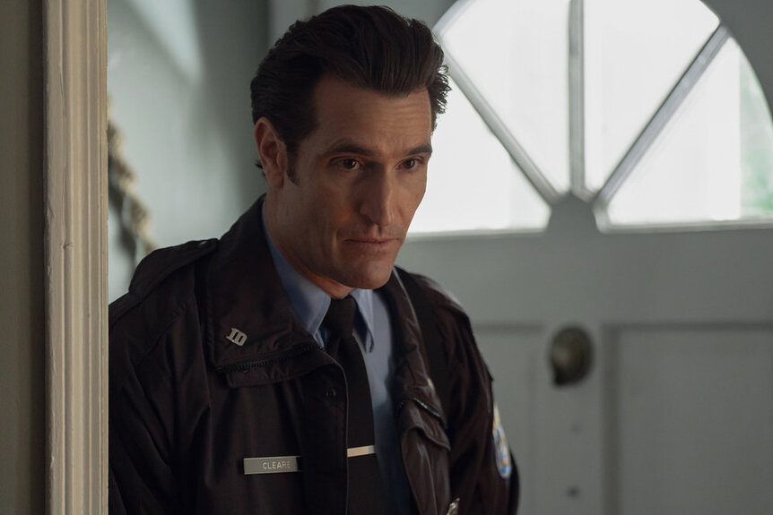 Matthew Del Negro as Simon Cleare