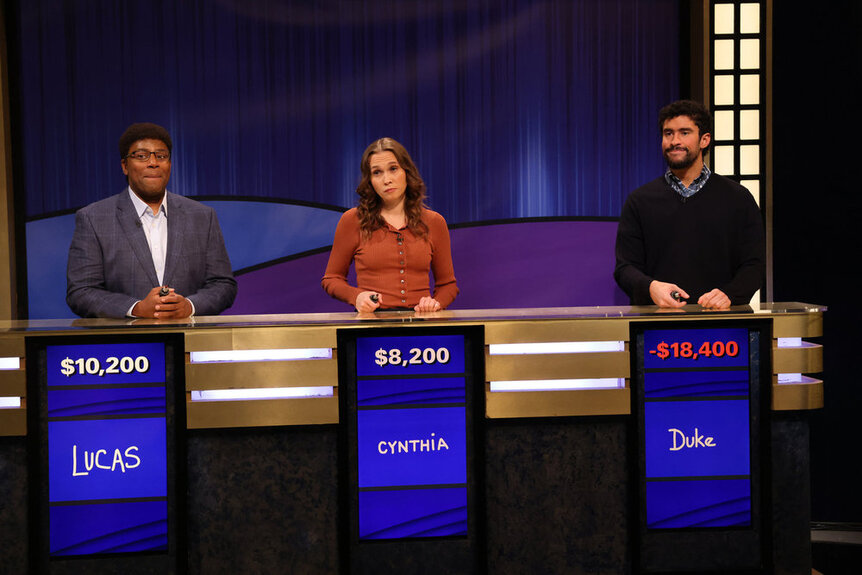 Kenan Thompson, Veronika Slowikowska, and host Bad Bunny during the “Jeopardy” sketch on Saturday, October 4, 2025