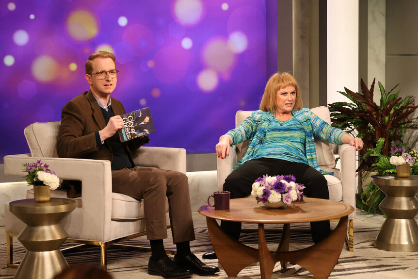 SNL Amy Poehler Psychic Talk Show