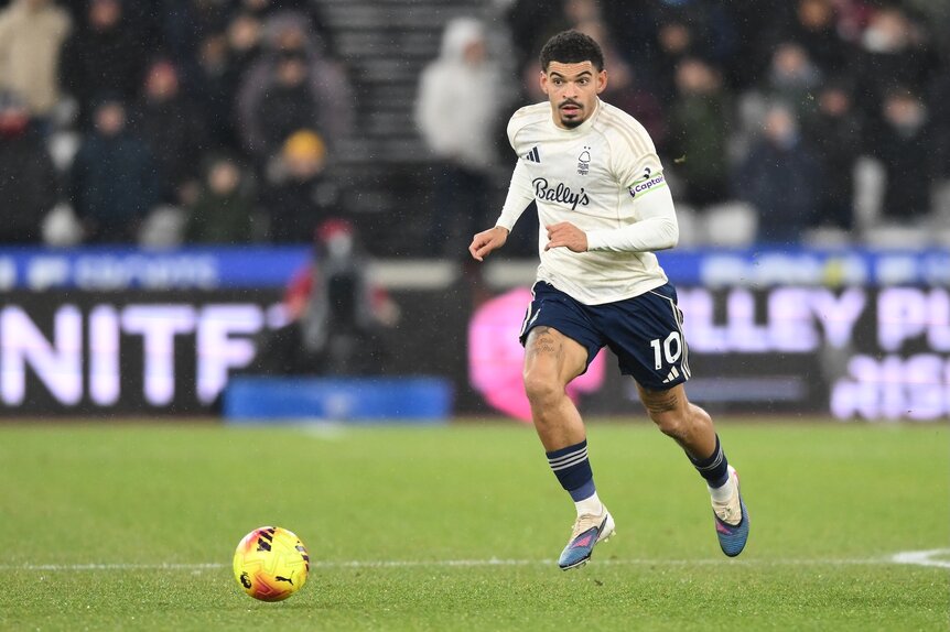 Morgan Gibbs-White of Nottingham Forest goes forward with the ball during a match.