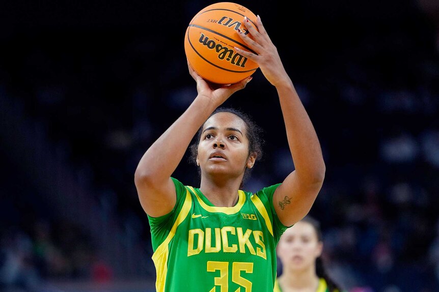 Ehis Etute of the Oregon Ducks shoots a foul shot against the Stanford Cardinal.