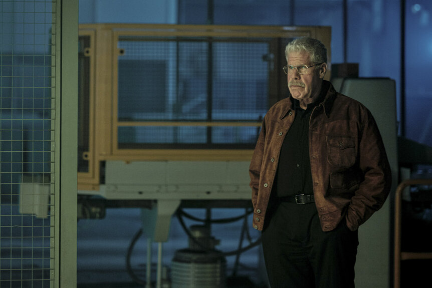 Frank Napier (Ron Perlman) on The Capture Season 3 Episode 3.