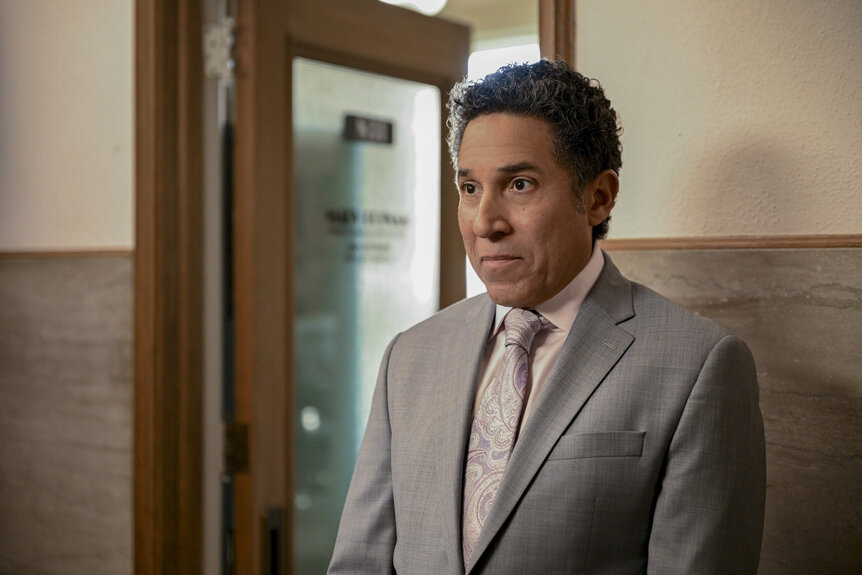 Oscar Martinez (Oscar Nuñez) looking onward in The Paper Season 2.
